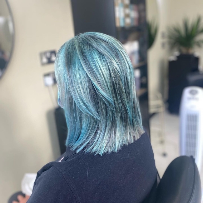 1-blue-hair-color-ideas-170621.jpg