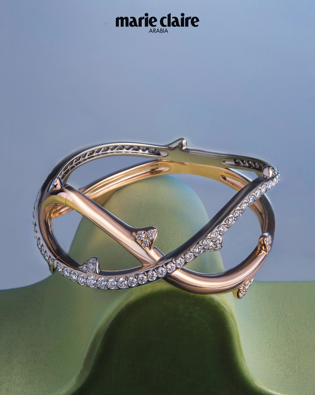 سوار Bois de Rose من الذهب الوردي والأبيض المرصّع بالألماس من Dior Fine Jewellery