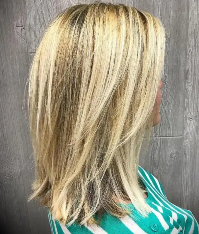 تسريحة Shoulder-Length Cut with Wispy Layers