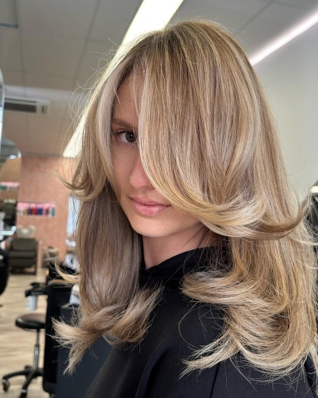 تسريحة Flattering Layered Haircuts For Long Hair