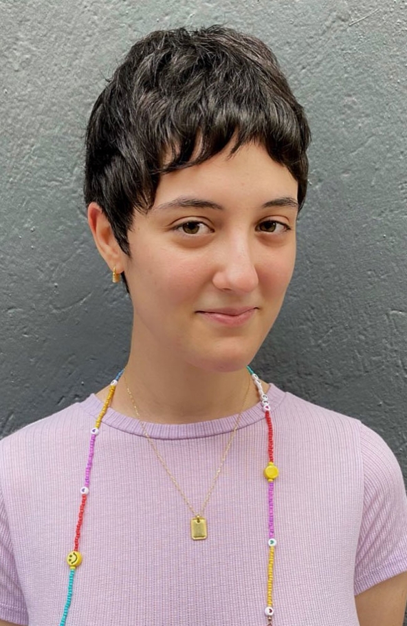 تسريحة Brunette Micro Pixie