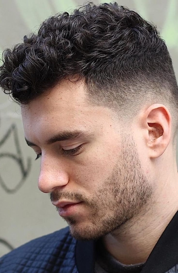 تسريحة Curly Taper Fade