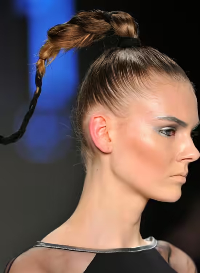 قصة Flying Ponytail Braid