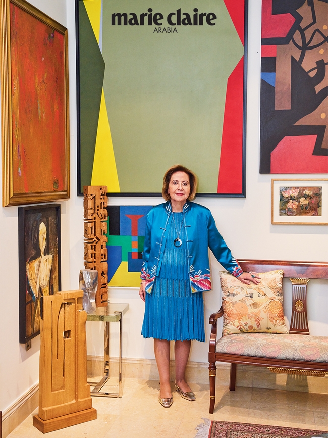 منحوتات بتوقيع كلّ من  Saloua Rawda Choucair و Chaouki Choukini و Joseph El Hourany لوحات بتوقيع كلّ من Saliba Douaihy و Shafic Abboud و Walid Abu Shakra و Dia Azzawi و Tagreed Darghouth