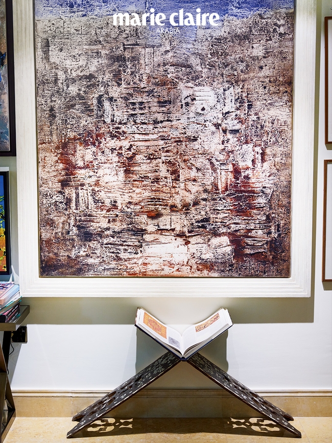 لوحة بتوقيع Nazir Nabaa