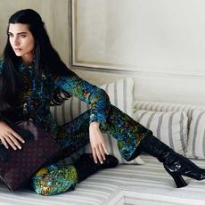 Tuba Büyüküstü كل امرأة متفردة .. وليس لها مثيل