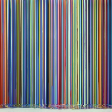 "تساقُط"، معرضٌ فنيٌّ يحتفي بالألوان في دبيْ