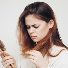 خلطات لعلاج تقصف الشعر الشديد