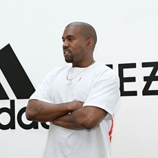 Adidas تنهي شراكتها نهائيًا مع Kanye West بعد تصريحاته التحريضيّة