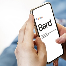Google تطلق نموذج Bard الشبيه بـChatGPT... فما الذي يميزه؟