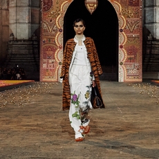 Dior تقدم مجموعة ثمينة في الهند