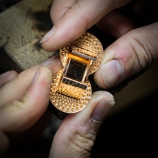 مجموعة Ludo Secret من Van Cleef & Arpels تمنح الساعات الراقية مظهراً يفوق المجوهرات