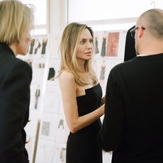 الكشف عن التصاميم الأولى من مجموعة Chloé x Atelier Jolie