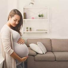 متى الاستحمام بعد الولادة القيصرية؟ سؤال تطرحه غالبية الحوامل