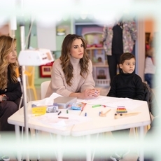 الملكة رانيا تدعم أطفال غزة المصابين في السرطان