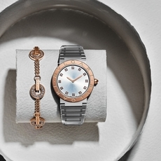 Iconic Bvlgari Moments etched in gold
