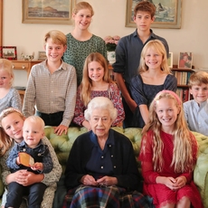 صورة معدلة للعائلة الملكية البريطانية تفتح الجدال من جديد