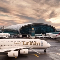 طيران الإمارات يودع مطار دبي الدولي وفلاي دبي ستتبعه