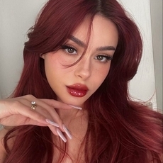 صبغة شعر برغندي مميزة بكل درجاتها