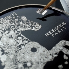 حرفية Hermès تعكسها ساعة Arceau Robe légère