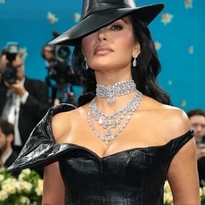 أبرز صيحات الشعر والمكياج في Met Gala 2025