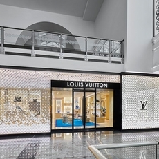 Louis Vuitton تكشف عن توسع جديد لمتجرها في مول الإمارات