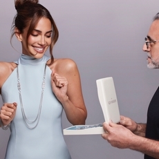 جيسيكا قهواتي تطلق علامة KAHAWATY JEWELS بالتعاون مع والدها