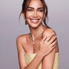 جيسيكا قهواتي تطلق علامة KAHAWATY JEWELS بالتعاون مع والدها