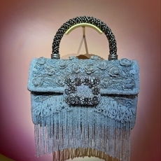 تعاون فاخر بين Roger Vivier ودار Lesage: مجموعة La Rose Vivier الفريدة