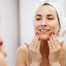 ما هي فوائد التقشير البارد للوجه؟