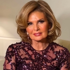 يسرا تخطف الأنظار من كواليس الست لما