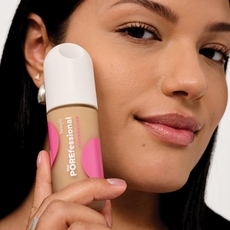 Benefit Cosmetics تُحدث ثورة بكريم الأساس The POREfessional Foundation