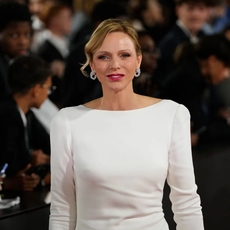 الأميرة شارلين تسرق الأضواء بتوقيع مصمم لبناني عالمي!