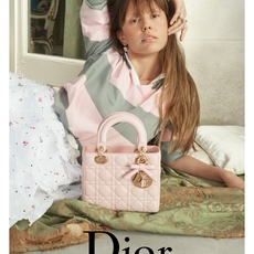 أجدد اصدارات الحقائب لهذا الموسم تجمع بين الجرأة والعملية والفخامة