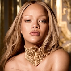 ريهانا ترزق بطفلتها الثالثة وتعلن اسمها