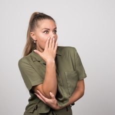 ما هي أسباب الحازوقة المستمرة؟