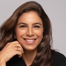 أفضل 9 بودكاست من تقديم نساء عربيات ملهمات