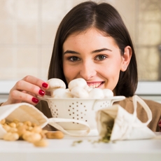 أهم 10 فوائد للبيض النيء