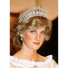 تعرفي على أبرز مشاهير برج السرطان في الفن والسياسة والرياضة