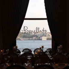 Pomellato وHande Erçel: أمسية ساحرة على ضفاف البوسفور عوانها الحرفية