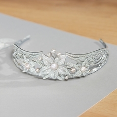 Chaumet ومتاحف قطر تكشفان عن التاج الفائز في الدوحة