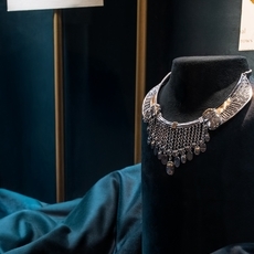 إبداع مصري يزدهر في المتحف الكبير: OKHTEIN و Azza Fahmy ترويان حكاية الحرفة والهوية