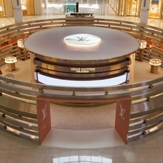 بوب أب مجوهرات Louis Vuitton يزيّن الأتريوم الكبير بدبي مول