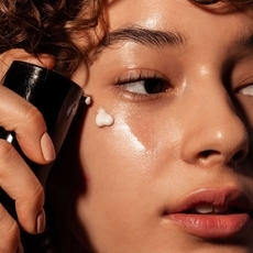 افضل منتجات حمض الأزيليك للبشرة الحساسة