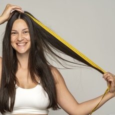 كيف اخلي شعري يطول بسرعه؟