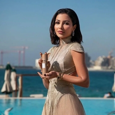 بالصور مهيرة عبدالعزيز قبل وبعد الشهرة!