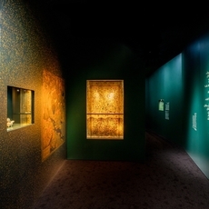 معرض "قصائد الطيور": مجوهرات استثنائية وقطع ثمينة تروي قصصًا متنوعة