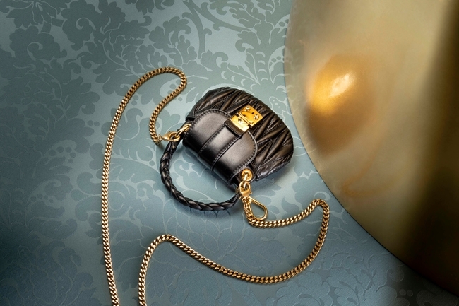 2020-06-18_MIUMIU_DR_MIDDLE-EAST--005.jpg