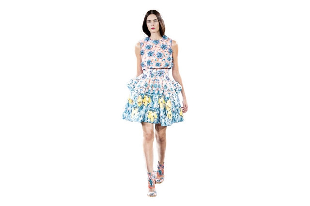 موضة هذا الموسم تعكس ألوان الفرح