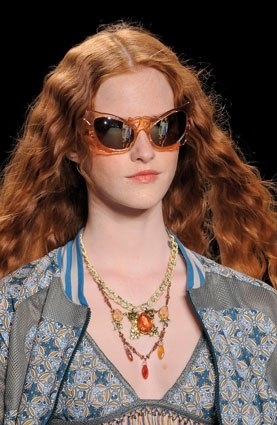 نظارات الـ”Vintage” لإطلالة أنثوية